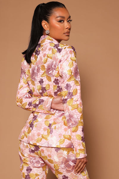 https://cdn.shopify.com/s/files/1/0293/9277/products/02-21-23Studio1_KJ_AS_10-31-35_6_B89356_Pinkcombo_1434_SG.jpg?v=1677607644&with=400&height=600