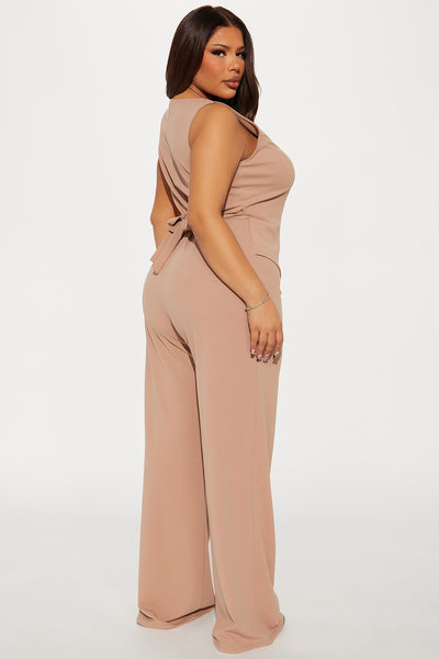 https://cdn.shopify.com/s/files/1/0293/9277/files/02-21-25_S4_15_NAB308151_Mocha_RK_MC_11-55-15_PLUS_21596_PXF.jpg?v=1740510107&with=400&height=600