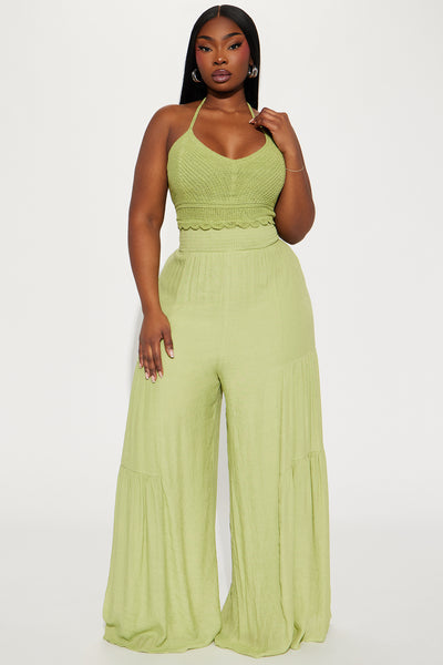 https://cdn.shopify.com/s/files/1/0293/9277/files/02-22-24_S4_47_HF24E224_Green_P_KJ_SS_13-59-35_PLUS_55368_PXF.jpg?v=1709049162&with=400&height=600