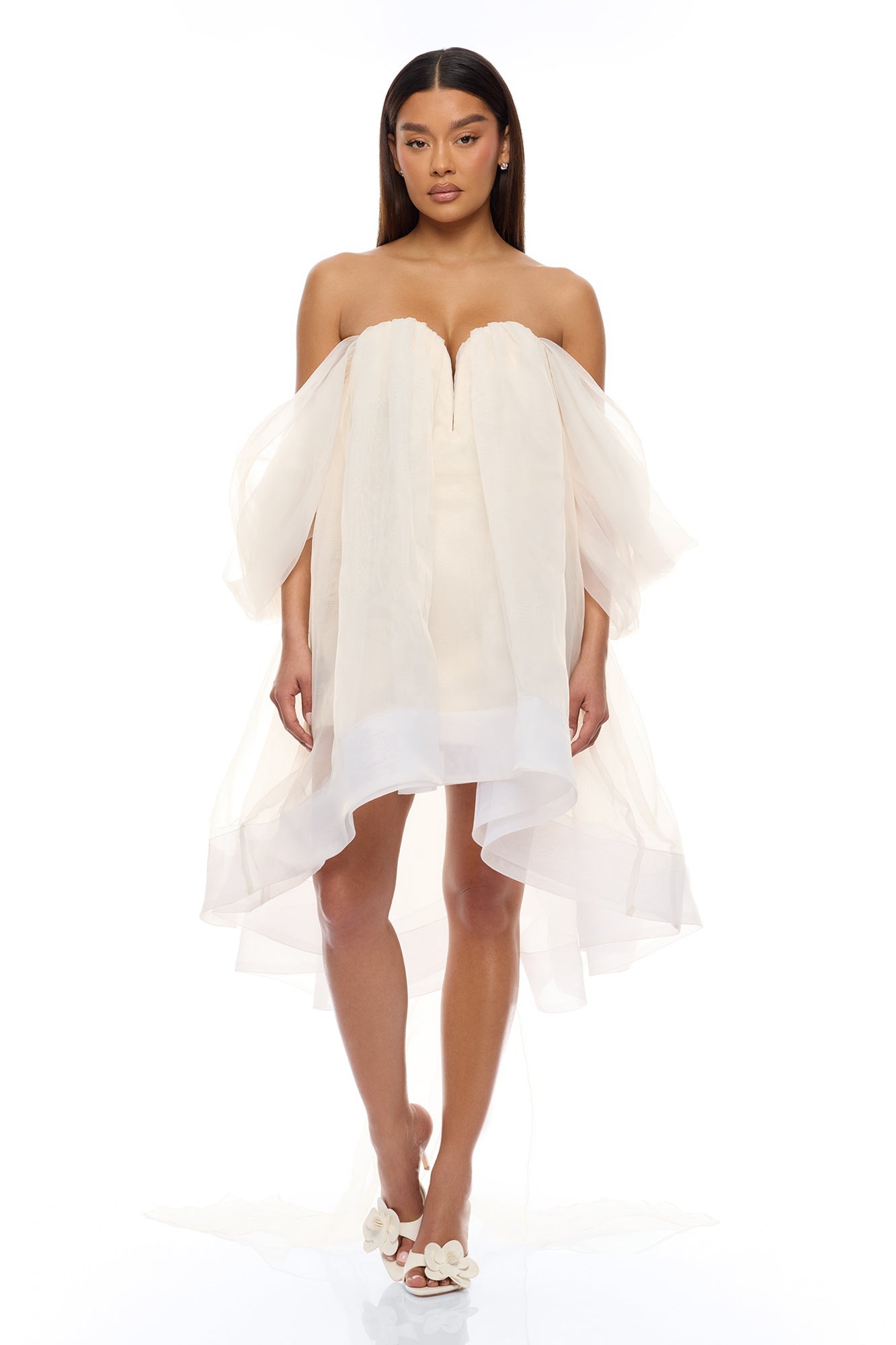 https://cdn.shopify.com/s/files/1/0293/9277/files/02-24-26_S9_23_SK2669_Cream_ZSR_JG_IM_13-54-34_0723_PXF.jpg?v=1772214979
