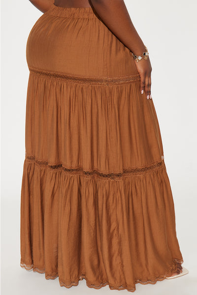 https://cdn.shopify.com/s/files/1/0293/9277/files/02-25-25_S3_44_B22375_Brown_CXB_JS_14-08-04_PLUS_9627_PXF.jpg?v=1741138304&with=400&height=600