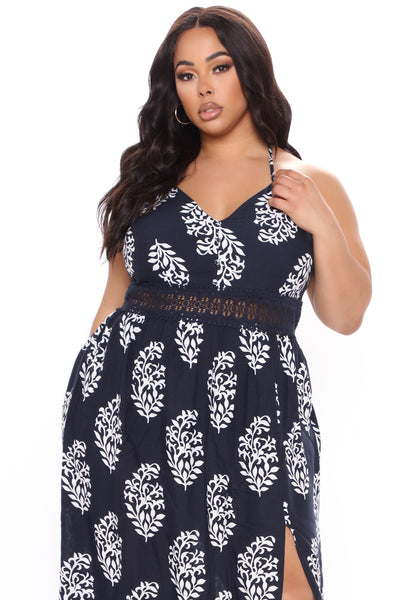 https://cdn.shopify.com/s/files/1/0293/9277/products/02-26-21Studio3_MS_JH_12-09-39_60_MA8116_Navy_0534_PLUS_CROP_KL.jpg?v=1629401931&with=400&height=600