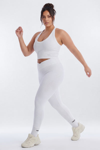 https://cdn.shopify.com/s/files/1/0293/9277/files/02-27-26_S3_PM_23_B125SP1321_BrightWhite_JG_D_19-49-08_9319-7_ES_ES_ES_JA_ES_PLUS.jpg?v=1778007220&with=400&height=600