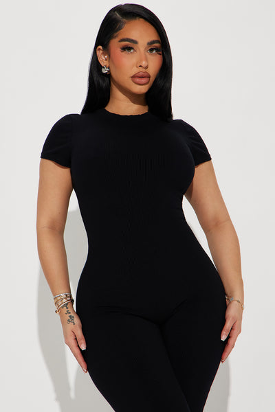 https://cdn.shopify.com/s/files/1/0293/9277/files/03-01-24_S1_40_ZDJ2458_Black_CB_SS_13-46-58_30652_PXF.jpg?v=1709659787&with=400&height=600
