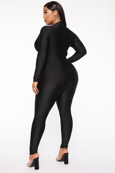 https://cdn.shopify.com/s/files/1/0293/9277/products/03-02-20_Studio_2_JP_ES_13-47-56_40__DT1252JP_Black_PLUS_79715_RP.jpg?v=1748380805&with=400&height=600
