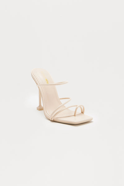 https://cdn.shopify.com/s/files/1/0293/9277/files/03-03-25_S15_7_NAILME_White_CZ_10-13-078849_PXF.jpg?v=1742923088&with=400&height=600