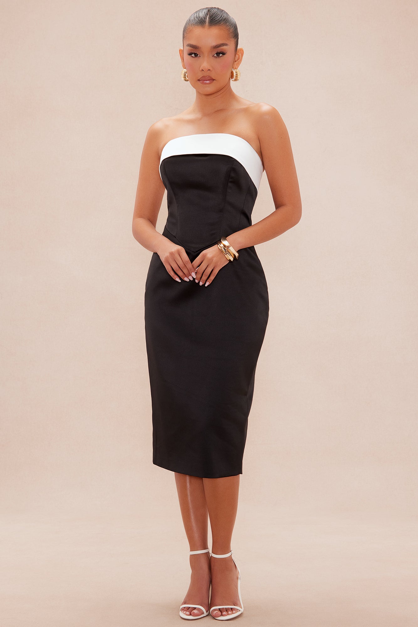 https://cdn.shopify.com/s/files/1/0293/9277/files/03-03-25_S5_22_24GWF766G_BlackWhite_RK_DO_11-49-52_11262_PXF.jpg?v=1741280384