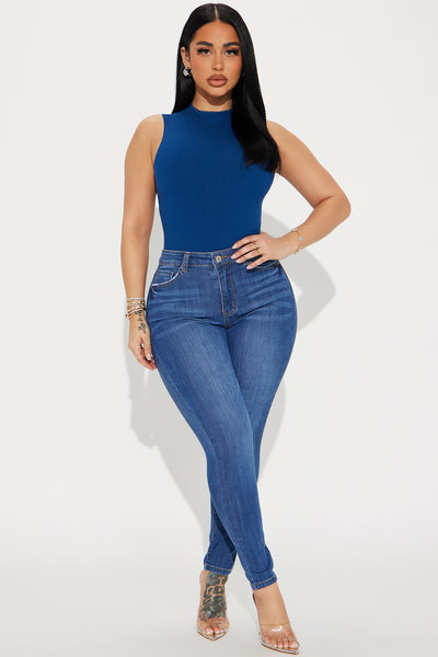https://cdn.shopify.com/s/files/1/0293/9277/files/03-04-24_S1_42_90325_MediumWash_ID_IM_13-49-01_34160_PXF.jpg?v=1709752676&with=400&height=600