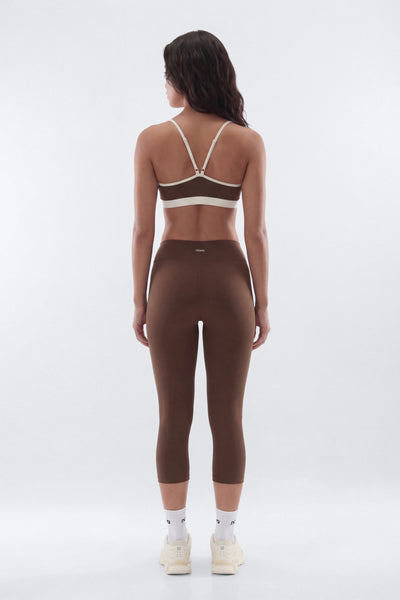 https://cdn.shopify.com/s/files/1/0293/9277/files/03-04-26_S6_PM_4_B125SP1201_Brown_JG_NL_17-14-33_8811-2_EH_ES_ES_ES_JA.jpg?v=1773702966&with=400&height=600