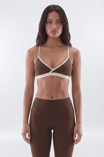 https://cdn.shopify.com/s/files/1/0293/9277/files/03-04-26_S6_PM_4_B125SP1201_Brown_JG_NL_17-14-33_8811-9_EH_ES_ES_ES_JA.jpg?v=1773702962&with=400&height=600