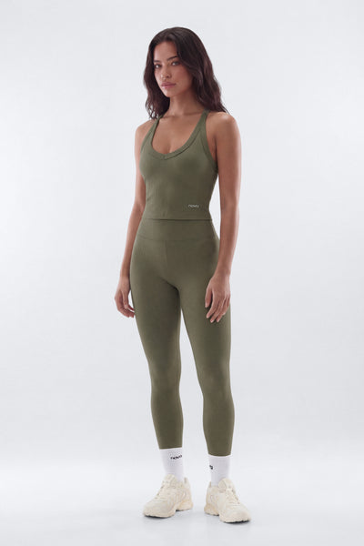 https://cdn.shopify.com/s/files/1/0293/9277/files/03-04-26_S6_PM_7_B125SP1321_Moss_ZSR_JG_NL_17-29-14_8915-7_1__EH_ES_ES_ES_JA_e49933ce-28dd-45b8-9811-b57f13821f44.jpg?v=1773778872&with=400&height=600