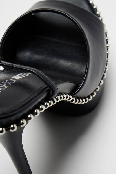 https://cdn.shopify.com/s/files/1/0293/9277/files/03-05-24_S10_4_SOREN_Black_P_CXB_08-43-47_7389_CM_ES.jpg?v=1710456434&with=400&height=600