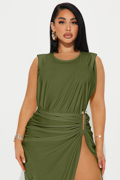 https://cdn.shopify.com/s/files/1/0293/9277/files/03-05-24_S1_31_KCTD3090811_White_P_KT_JW_14-09-42_32257_CM_KP_Olive.jpg?v=1751580252&with=400&height=600