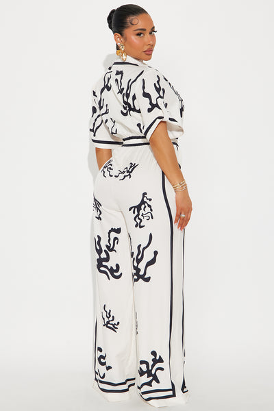https://cdn.shopify.com/s/files/1/0293/9277/files/03-05-25_S3_51_CJ0495B_Whitecombo_ZSR_LC_IM_14-20-10_15893_PXF.jpg?v=1741380059&with=400&height=600