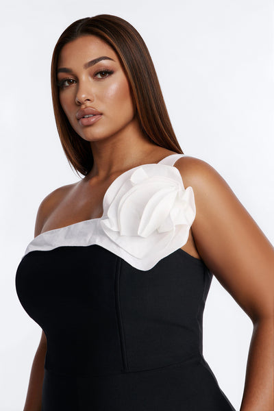 https://cdn.shopify.com/s/files/1/0293/9277/files/03-05-26_S4PM_47_V125JP0830_Black_LR_SS_20-10-07_20995-FN_Xenia_PXF_PLUS.jpg?v=1774897638&with=400&height=600