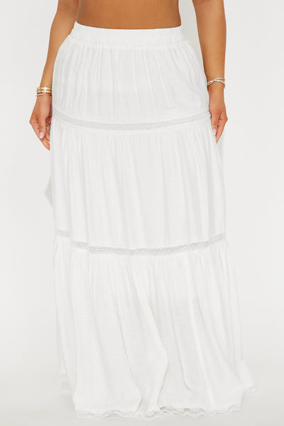 https://cdn.shopify.com/s/files/1/0293/9277/files/03-06-25_S5_26_B22375_White_TK_AC_13-26-28_57897_PXF.jpg?v=1741385081&with=400&height=600