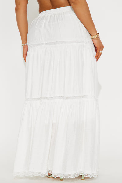 https://cdn.shopify.com/s/files/1/0293/9277/files/03-06-25_S5_26_B22375_White_TK_AC_13-26-28_57900_PXF.jpg?v=1741385081&with=400&height=600