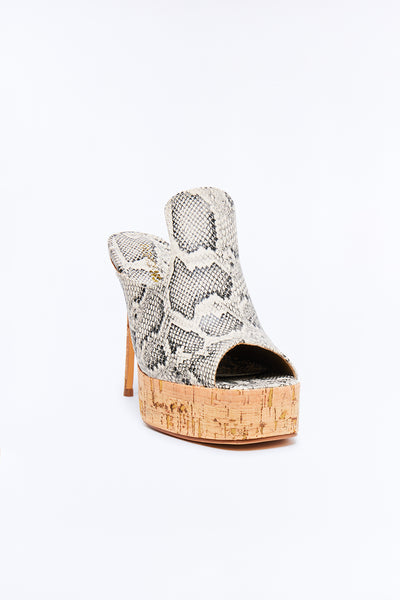 https://cdn.shopify.com/s/files/1/0293/9277/files/03-06-26_SL_37_SKALL_Beige_ZSR_AB_11-44-55_FLATLAY_5051_PXF.jpg?v=1776785670&with=400&height=600