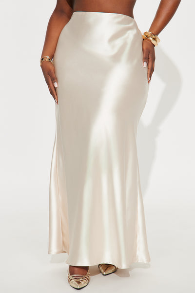 https://cdn.shopify.com/s/files/1/0293/9277/files/03-07-25_S5_32_OLEMRFIG64514_Cream_RM_DO_13-19-34_PLUS_0208_PXF.jpg?v=1742595712&with=400&height=600