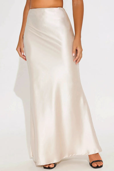 https://cdn.shopify.com/s/files/1/0293/9277/files/03-07-25_S8_14_OLEMRFIG64514_Cream_JG_AP_09-58-04_4236_CM-Vita_PXF.jpg?v=1742595712&with=400&height=600