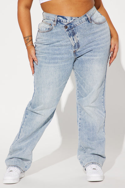 https://cdn.shopify.com/s/files/1/0293/9277/products/03-08-23Studio4_RM_MR_15-54-27_20_ZDJ1047WB_LightBlueWash_P_9000_PLUS_DQ.jpg?v=1678408796&with=400&height=600