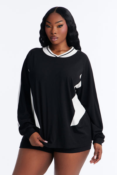 https://cdn.shopify.com/s/files/1/0293/9277/files/03-13-26_S3_4_B125KT1316_BlackWhite_ZSR_KK_MC_11-34-26_PLUS_48280_PXF.jpg?v=1773761642&with=400&height=600