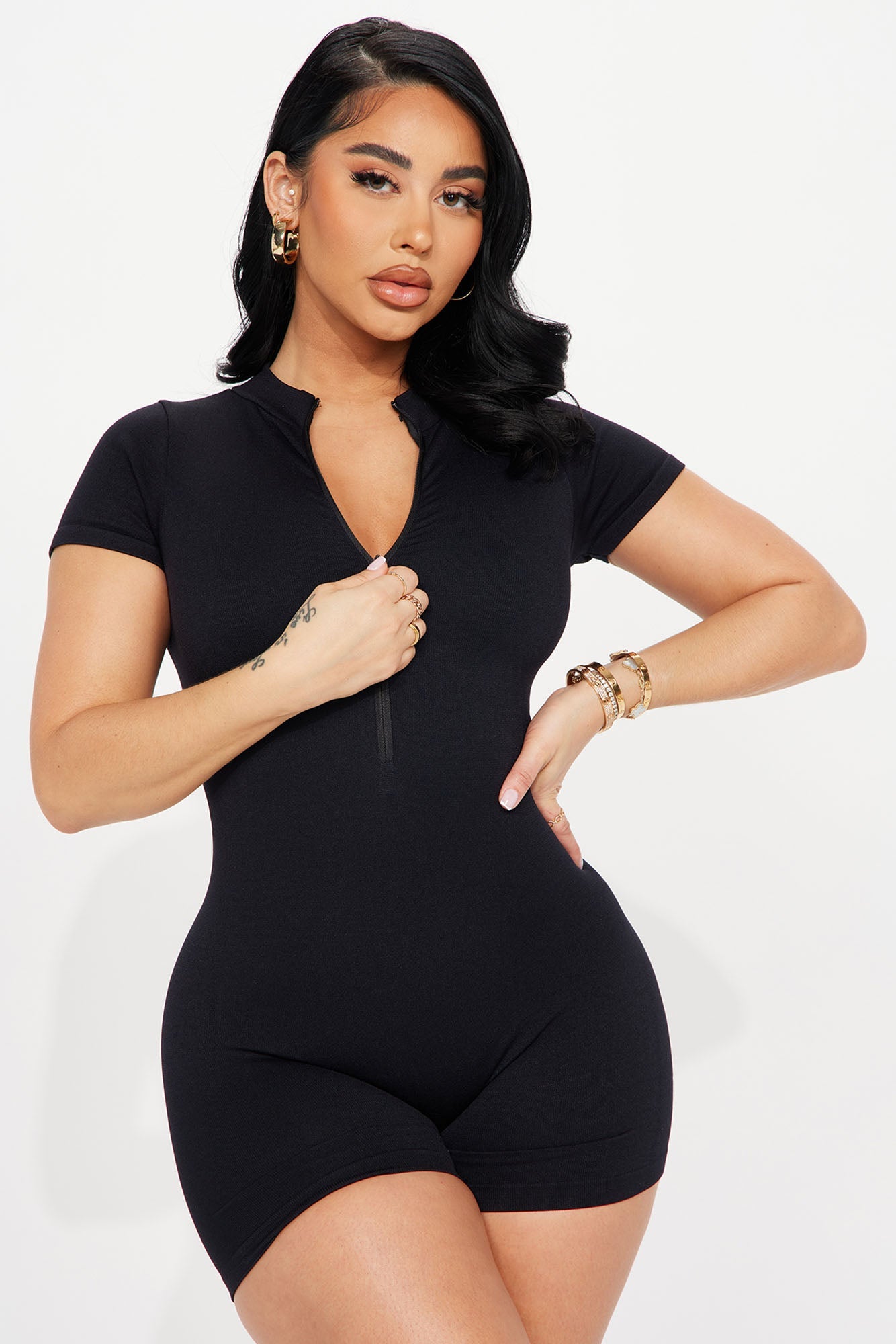 https://cdn.shopify.com/s/files/1/0293/9277/products/03-15-23Studio1_TA_AC_10-11-11_6_5581_Black_13339_EH.jpg?v=1679076410