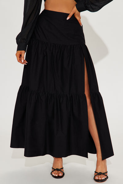 https://cdn.shopify.com/s/files/1/0293/9277/files/03-17-25_S5_25_B19996FN_Black_KJ_SS_11-27-43_3127_PXF.jpg?v=1742327246&with=400&height=600