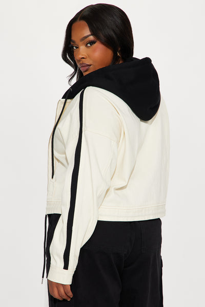 https://cdn.shopify.com/s/files/1/0293/9277/files/03-18-25_S5_3_FN0209NR_Cream_CXB_AP_09-45-56_PLUS_3727_PXF.jpg?v=1744045079&with=400&height=600