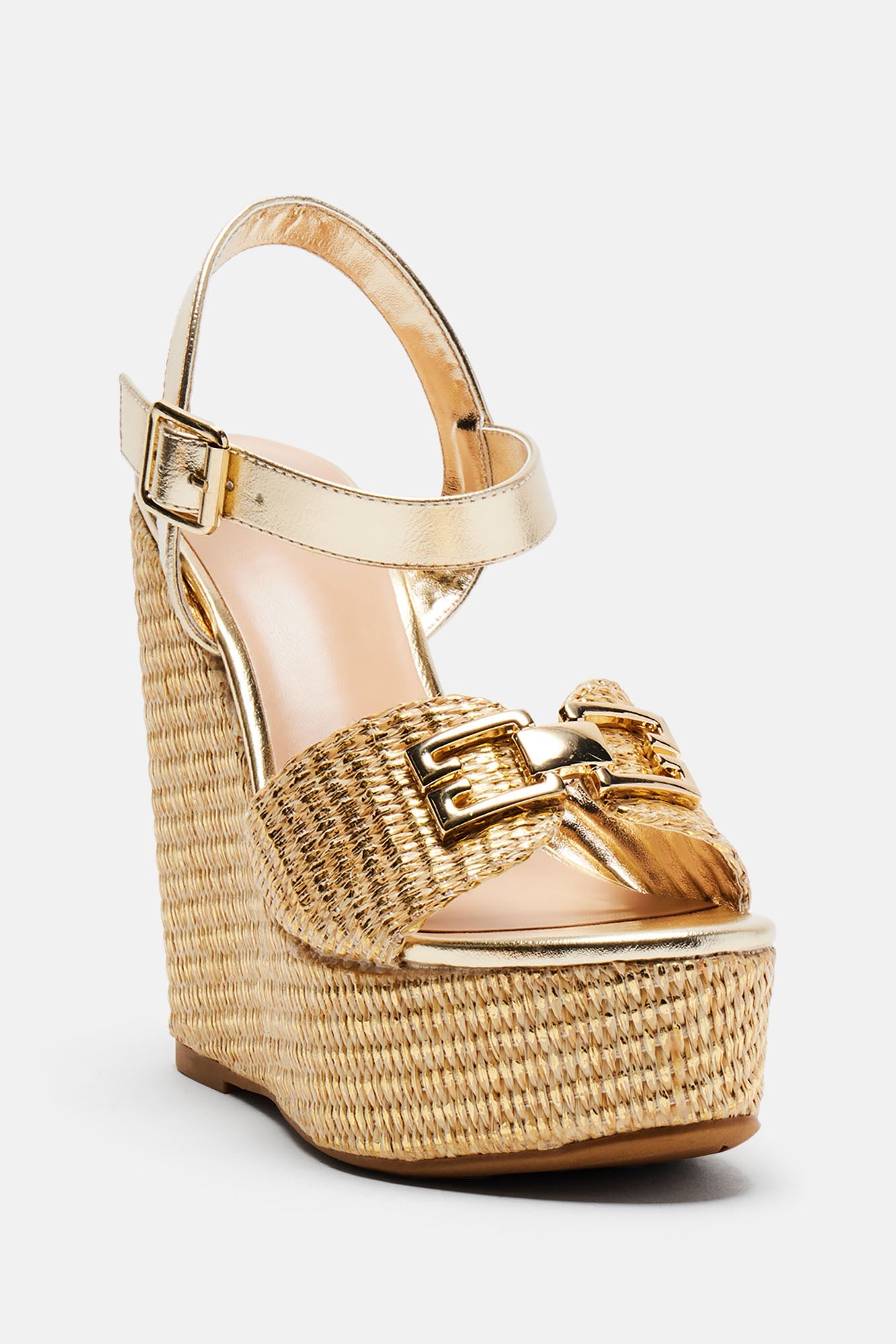 https://cdn.shopify.com/s/files/1/0293/9277/files/03-19-24_S10_8_SIENA22_Gold_P_CXB_11-19-12_9478_SG_ES.jpg?v=1713476273