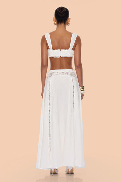 https://cdn.shopify.com/s/files/1/0293/9277/files/03-19-26_S9_13_BZ10702_White_AE_IM_11-53-51_0703_PXF_BG.jpg?v=1784926862&with=400&height=600