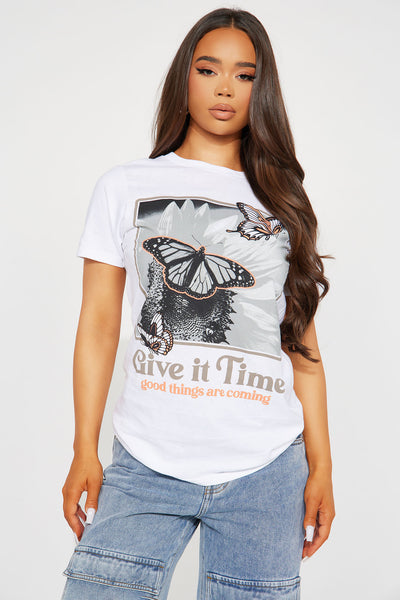 https://cdn.shopify.com/s/files/1/0293/9277/products/03-20-23Studio1_TH_MR_10-45-24_20_PTB1001G2995_White_17578_SG.jpg?v=1679607067&with=400&height=600
