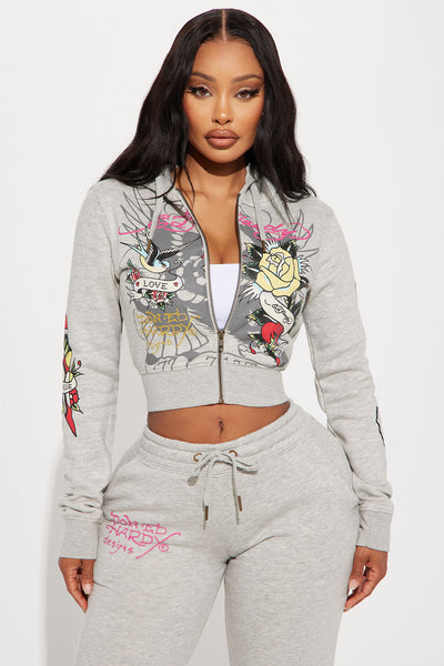 https://cdn.shopify.com/s/files/1/0293/9277/files/03-20-24_S2_44_EHW180022_HeatherGrey_P_KJ_RL_15-34-05_8546_PXF_EH.jpg?v=1711138681&with=400&height=600