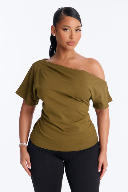 https://cdn.shopify.com/s/files/1/0293/9277/files/03-20-26_S8_3_B125KT1307_Olive_KK_JS_10-41-24_1851_PXF.jpg?v=1774296931