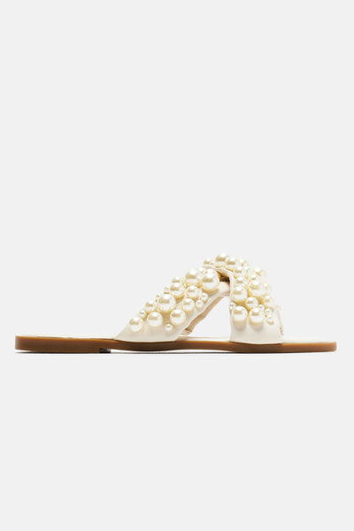 https://cdn.shopify.com/s/files/1/0293/9277/files/03-21-24_S10_42_VERONICAM_Ivory_CXB_10-36-23_9851_SG_ES.jpg?v=1721349918&with=400&height=600