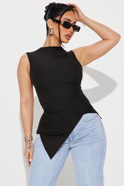 https://cdn.shopify.com/s/files/1/0293/9277/files/03-21-24_S1_4_T4777FN_Black_P_TK_SS_10-12-49_42776_PXF.jpg?v=1711480908&with=400&height=600