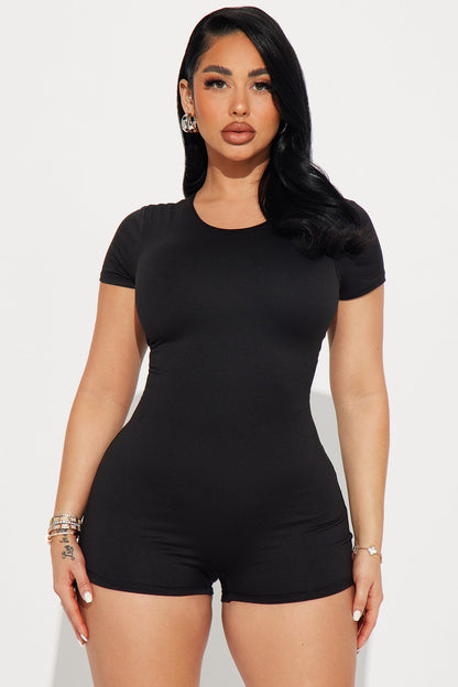 https://cdn.shopify.com/s/files/1/0293/9277/files/03-22-24_S1_2_JR52535A_Black_KT_AP_10-20-42_43756_PXF.jpg?v=1715112219