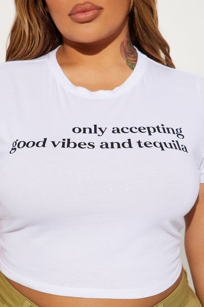 https://cdn.shopify.com/s/files/1/0293/9277/files/03-22-24_S4_40_SB10006_White_RM_AC_15-04-33_PLUS_73030_PXF.jpg?v=1711576502&with=400&height=600