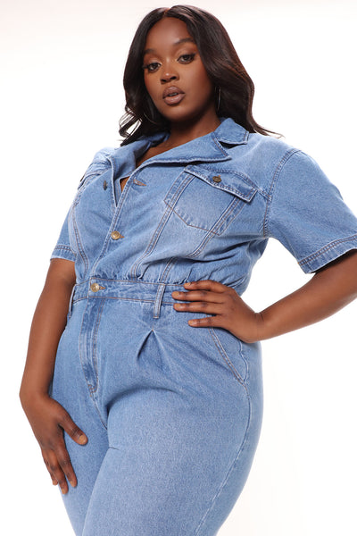 https://cdn.shopify.com/s/files/1/0293/9277/products/03-23-22Studio3_CE_MR_14-27-23_20_TP8591_Denim_4243_PLUS_KL.jpg?v=1648580296&with=400&height=600