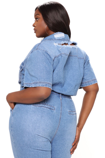 https://cdn.shopify.com/s/files/1/0293/9277/products/03-23-22Studio3_CE_MR_14-28-42_20_TP8591_Denim_4259_PLUS_KL.jpg?v=1648580297&with=400&height=600