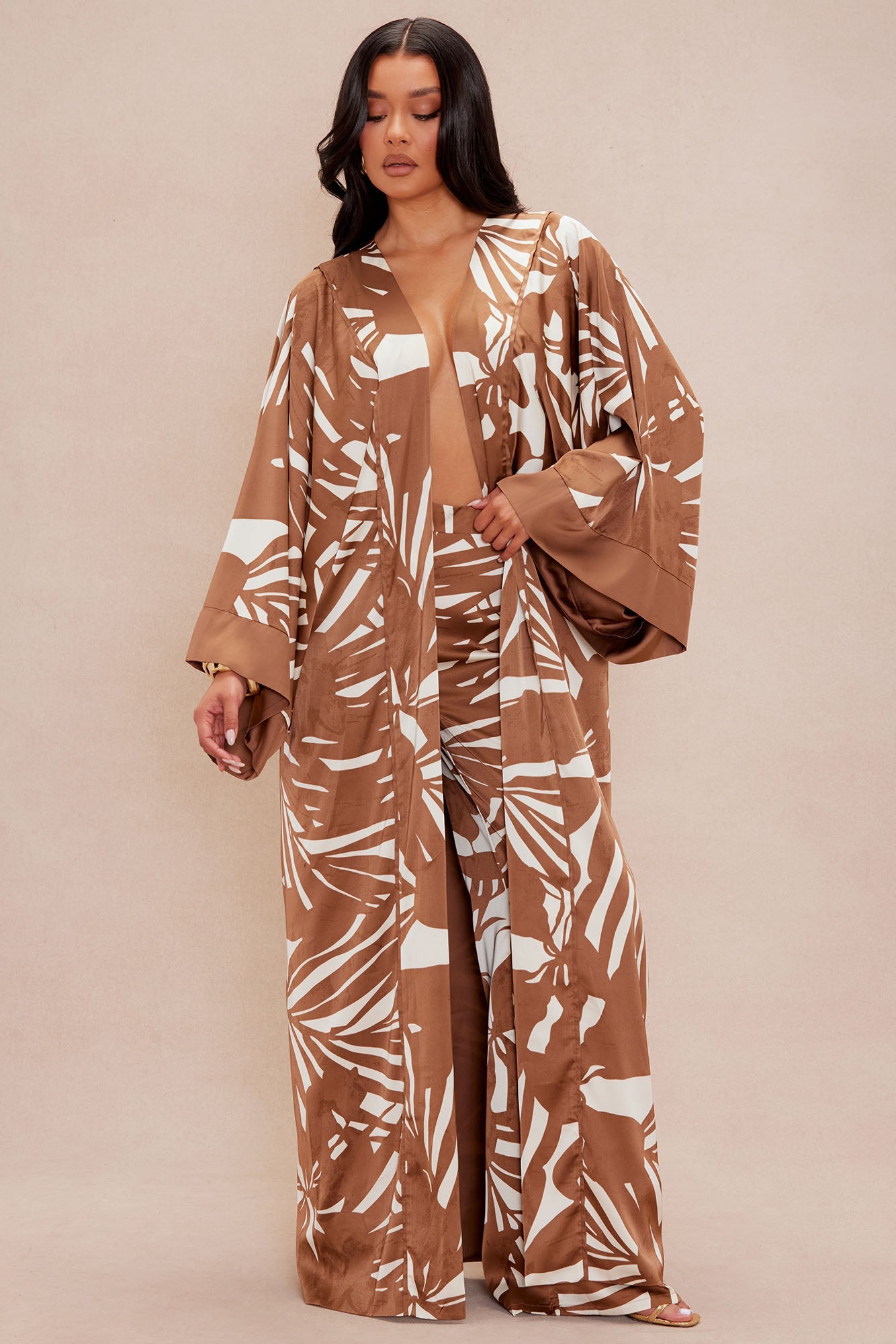 https://cdn.shopify.com/s/files/1/0293/9277/files/03-25-25_S5_20_JKT1197_Browncombo_KJ_DO_11-56-45_8969_BH.jpg?v=1743097837