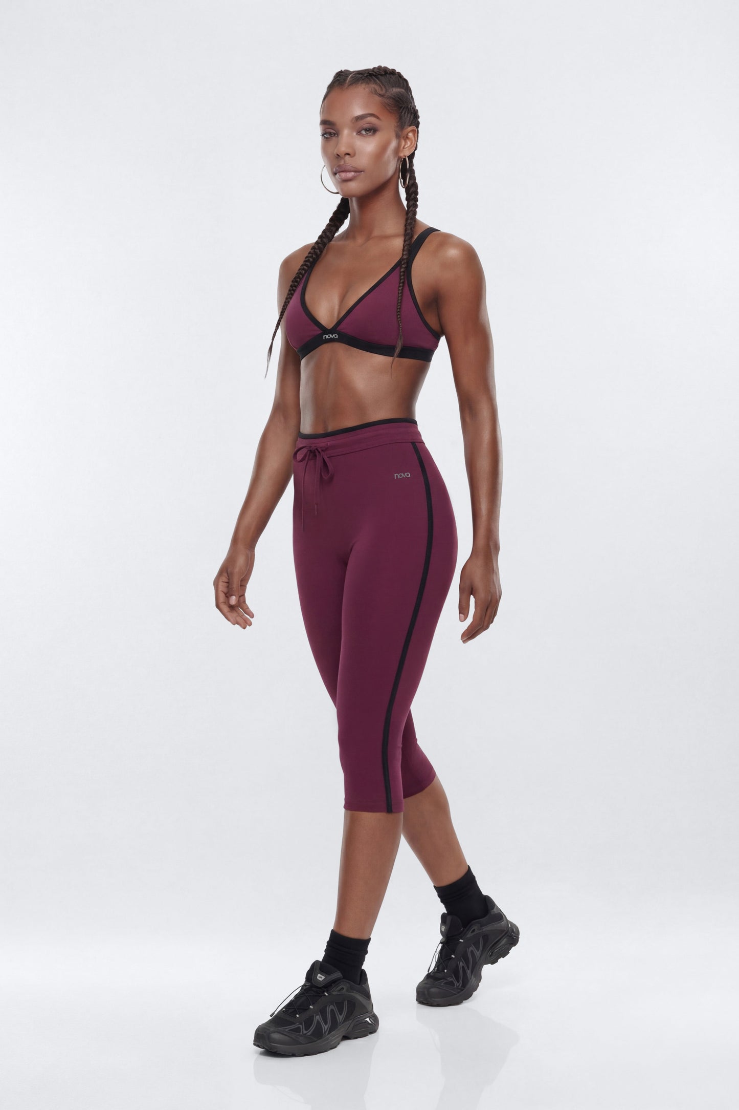 https://cdn.shopify.com/s/files/1/0293/9277/files/03-25-26_S9_PM_12_B125SB1313_Merlot_JG_IM_17-57-54_34616-5_ES_ES_ES_SG_JA.jpg?v=1776094794