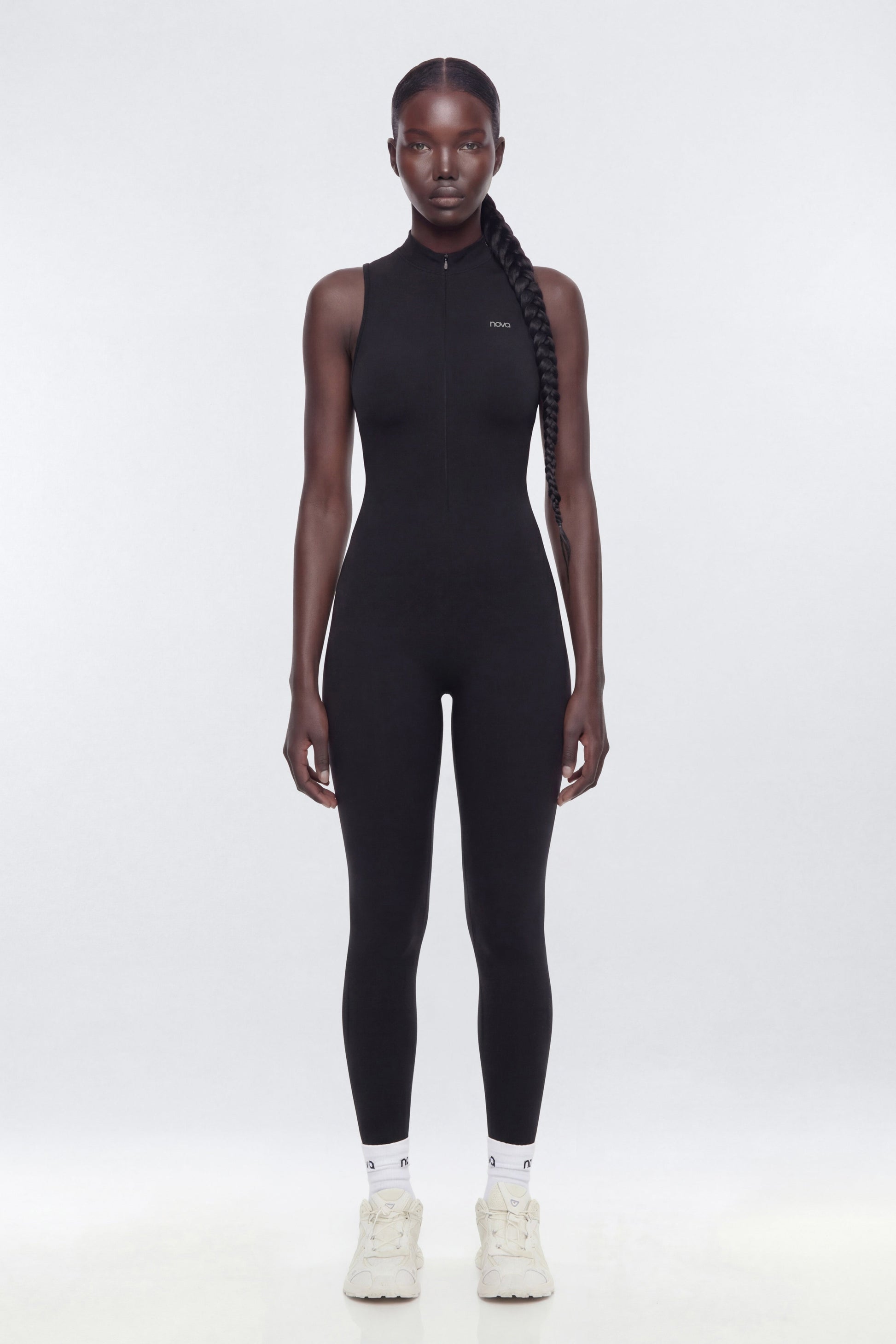 https://cdn.shopify.com/s/files/1/0293/9277/files/03-25-26_S9_PM_41_B125SJ1304_Black_JG_IM_20-30-58_1294-1_ES_ES_ES_SG_JA.jpg?v=1776103945