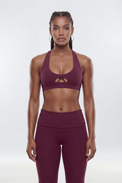 https://cdn.shopify.com/s/files/1/0293/9277/files/03-25-26_S9_PM_9_B12503SB0501_Merlot_JG_IM_17-42-12_34603-6_ES_ES_ES_SG_JA.jpg?v=1776094596