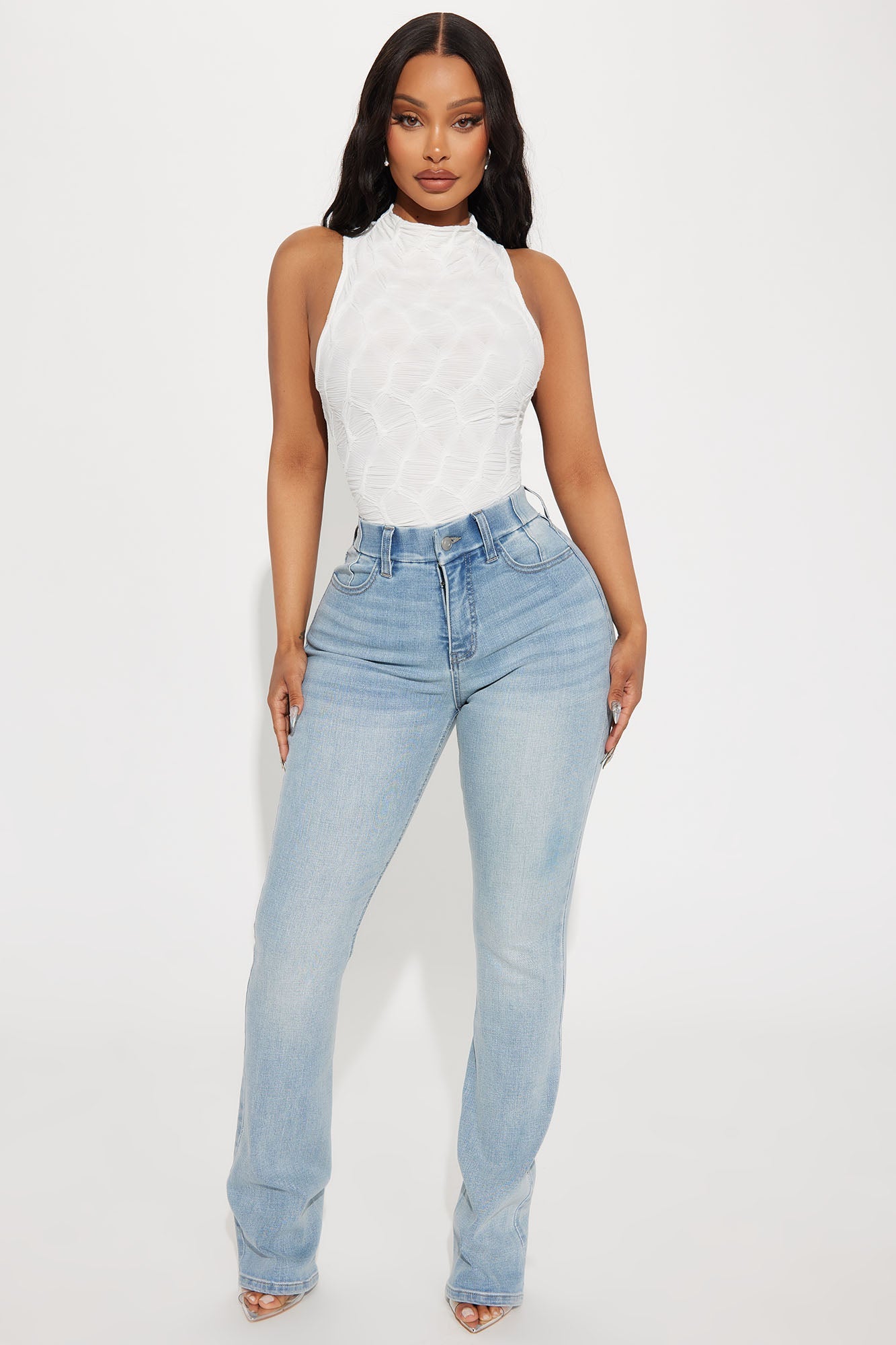 https://cdn.shopify.com/s/files/1/0293/9277/files/03-26-24_S2_42_AT2017BTM_MediumWash_KJ_RL_16-16-52_34445_CM.jpg?v=1711730881
