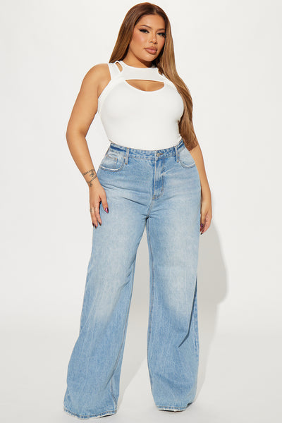 https://cdn.shopify.com/s/files/1/0293/9277/files/03-26-24_S4_65_FNTR08091_MediumWash_TK_IM_16-04-39_PLUS_39625_PXF.jpg?v=1760139528&with=400&height=600