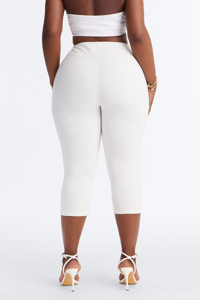 https://cdn.shopify.com/s/files/1/0293/9277/files/03-27-26_S7_23_B225LG0433_White_RK_JS_10-55-59_PLUS_0341_PXF.jpg?v=1775494619&with=400&height=600