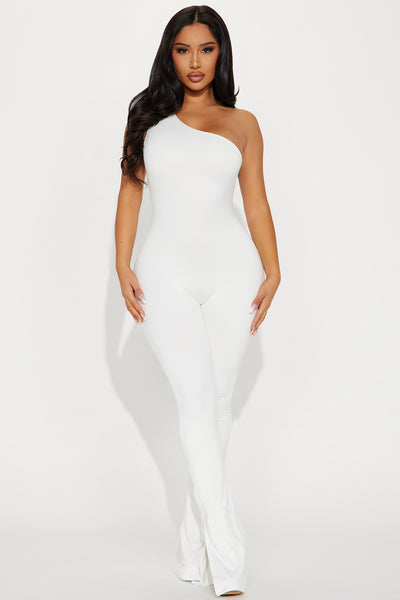 https://cdn.shopify.com/s/files/1/0293/9277/files/03-29-24_S3_66_KJGJ4011905_White_RA_SS_15-11-20_15443_MH_PXF.jpg?v=1712079329&with=400&height=600