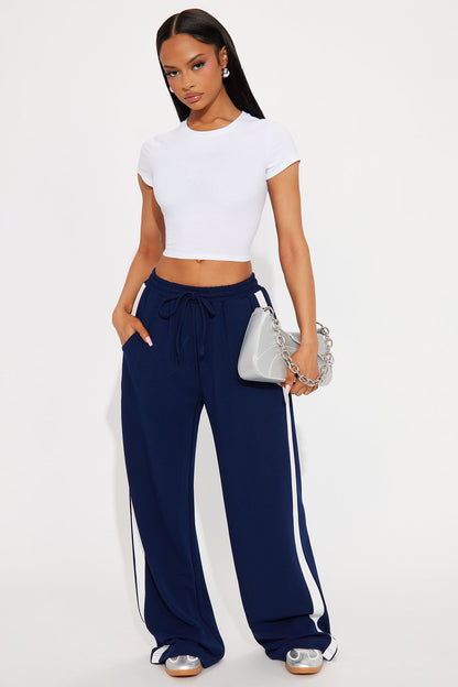 https://cdn.shopify.com/s/files/1/0293/9277/files/03-31-25_S6_12_FN9567STSN_Navy_KF_MC_11-19-11_53915_PXF.jpg?v=1743554946