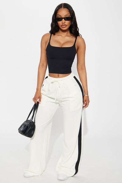 https://cdn.shopify.com/s/files/1/0293/9277/files/04-01-25_S2_15_FN9567STSN_Cream_CXB_RL_15-23-12_59887_BH.jpg?v=1743721628&with=400&height=600